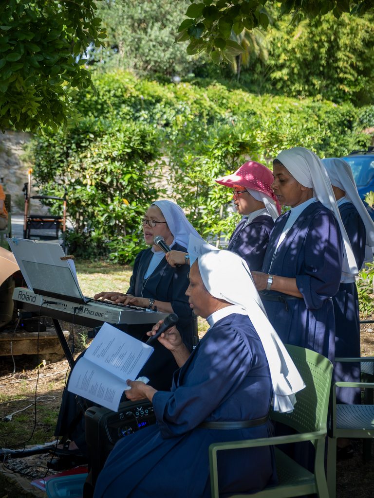 La chiusura del mese Mariano » 6 La chiusura del mese Mariano » Istituto Santa Teresa del Bambin Gesù