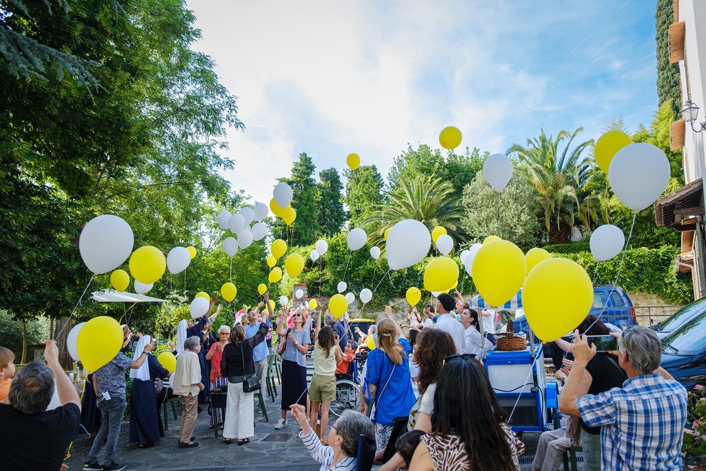 La chiusura del mese Mariano » 35 La chiusura del mese Mariano » Istituto Santa Teresa del Bambin Gesù