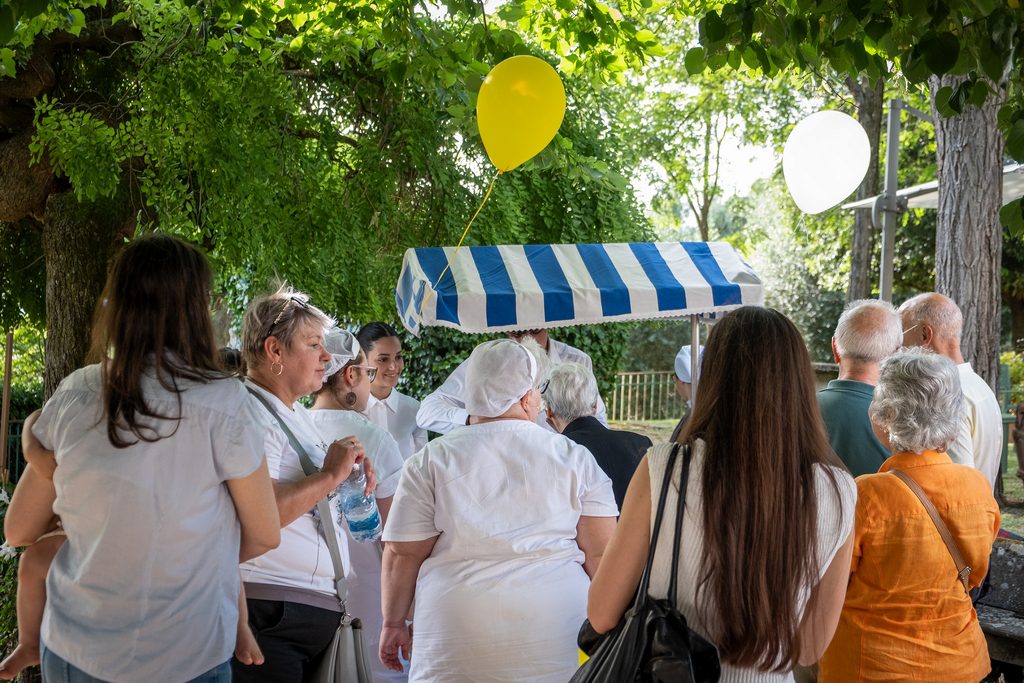 La chiusura del mese Mariano » 44 La chiusura del mese Mariano » Istituto Santa Teresa del Bambin Gesù