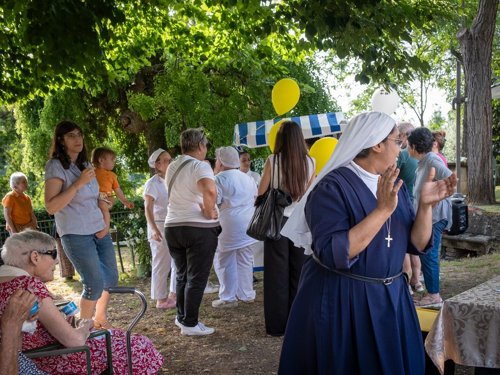 La chiusura del mese Mariano » 48 La chiusura del mese Mariano » Istituto Santa Teresa del Bambin Gesù